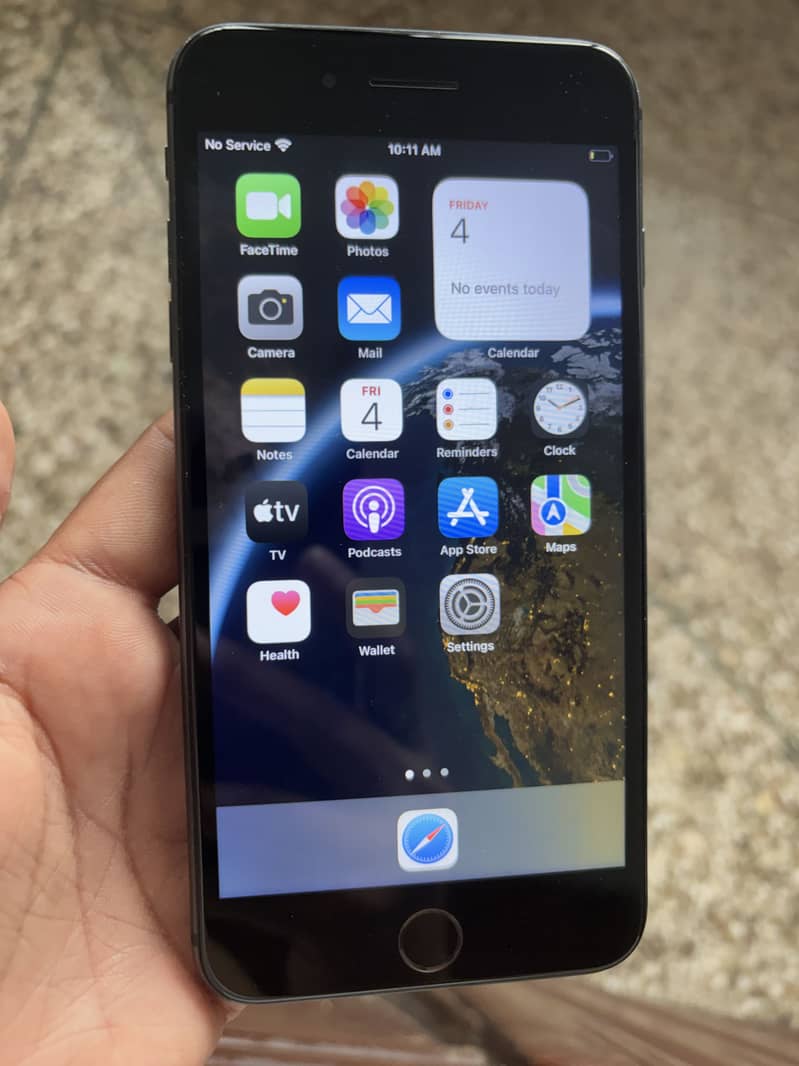 Apple iPhone 8 Plus 4