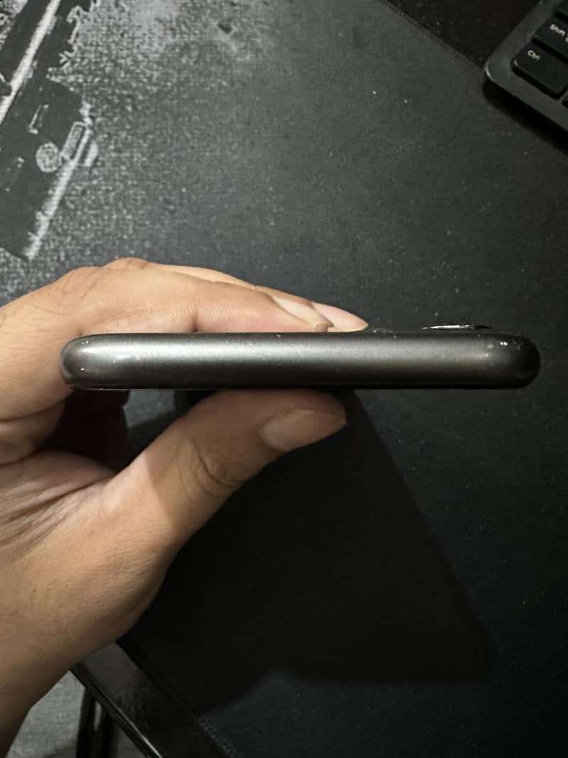 Apple iPhone 11 2