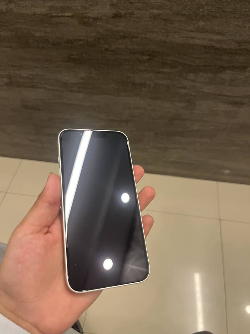 Apple iPhone 13 1