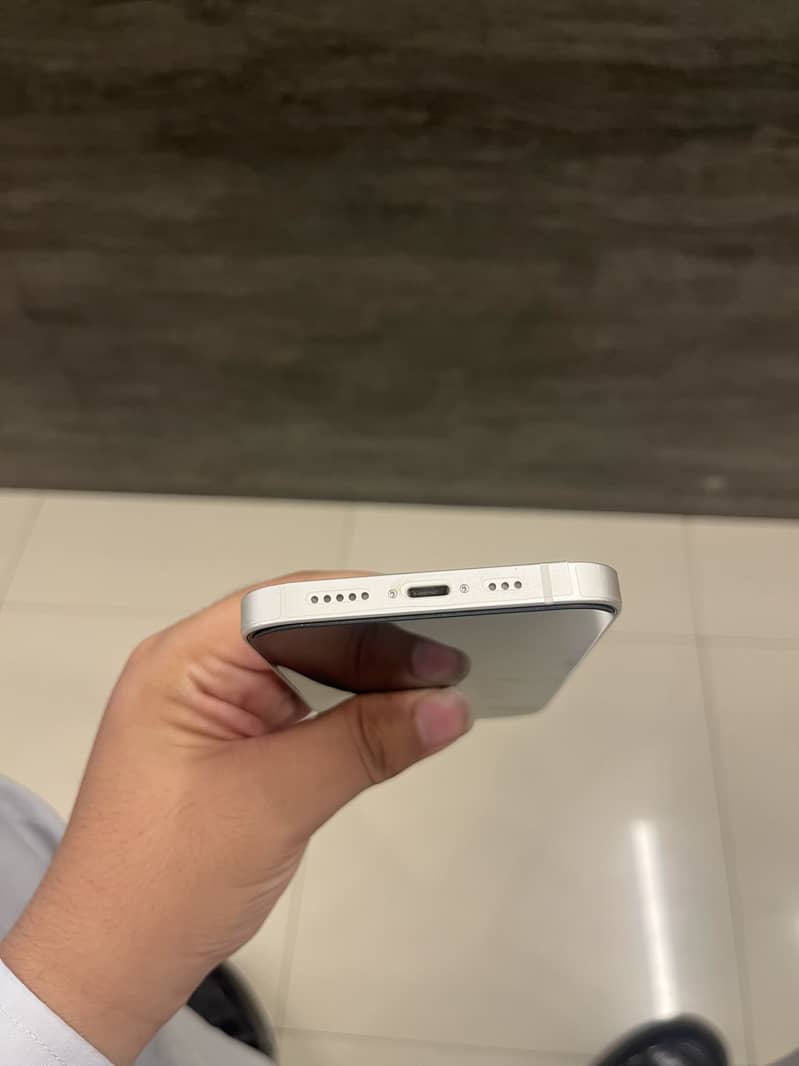 Apple iPhone 13 4