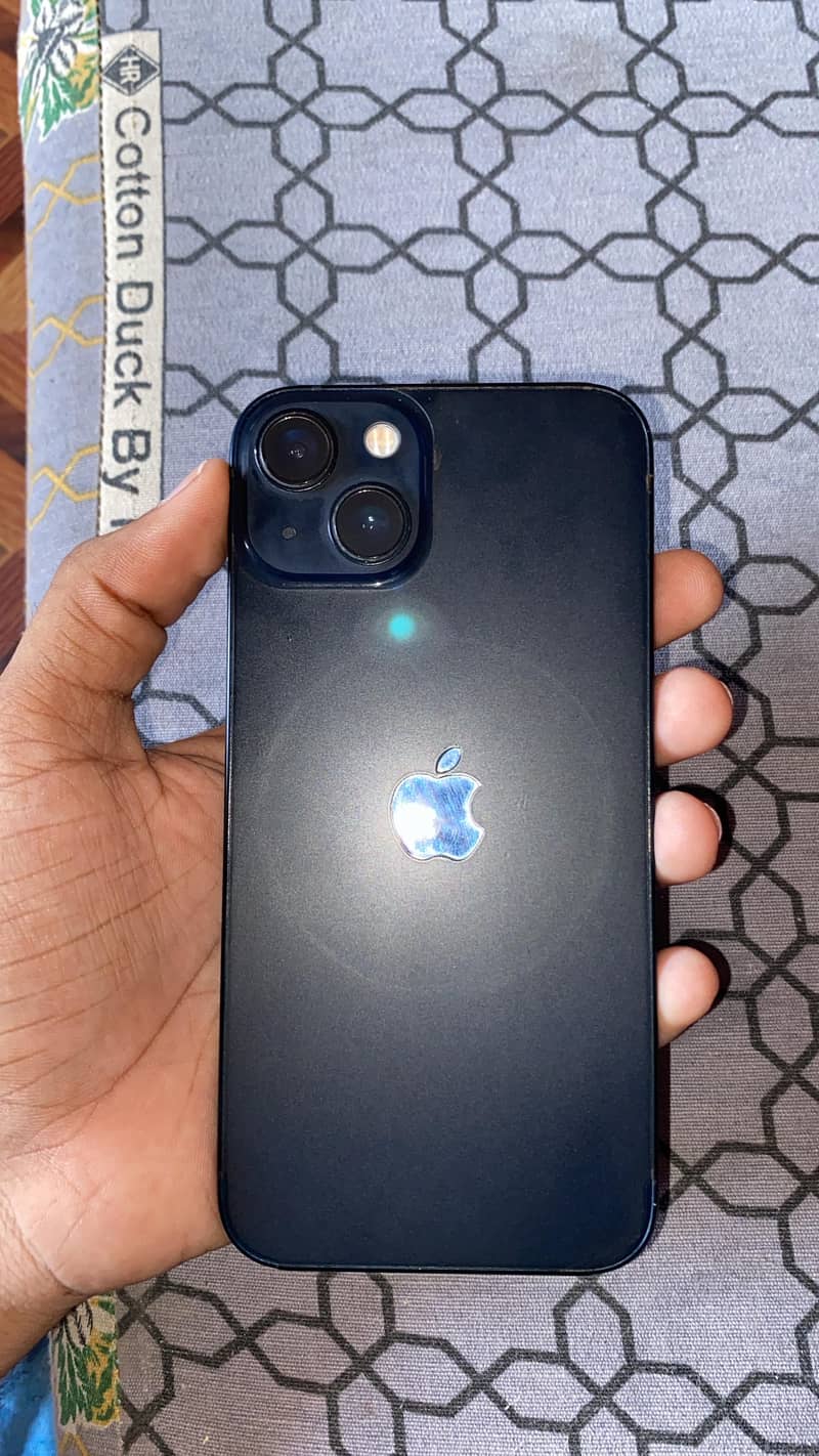Apple iPhone 13 6