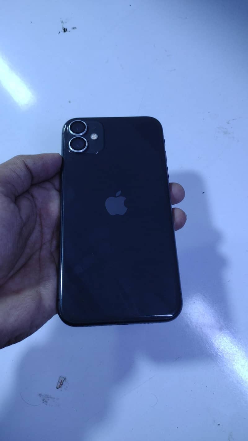 Apple iPhone 11 3