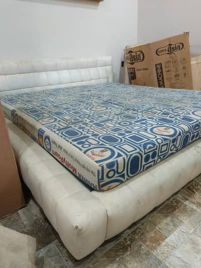 White Rexine King Size Bed Set with Two Master MoltyFoam