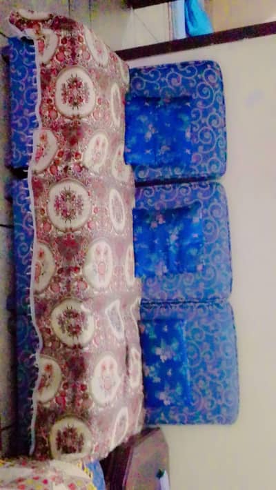 Single sofa
