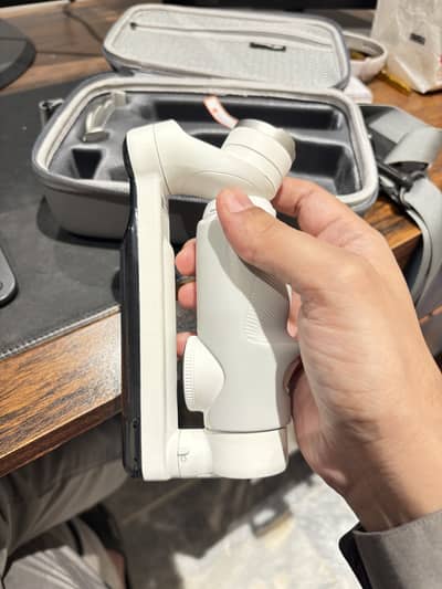 Insta360 Flow Gimbal — Barely Used, Complete with Carry Case