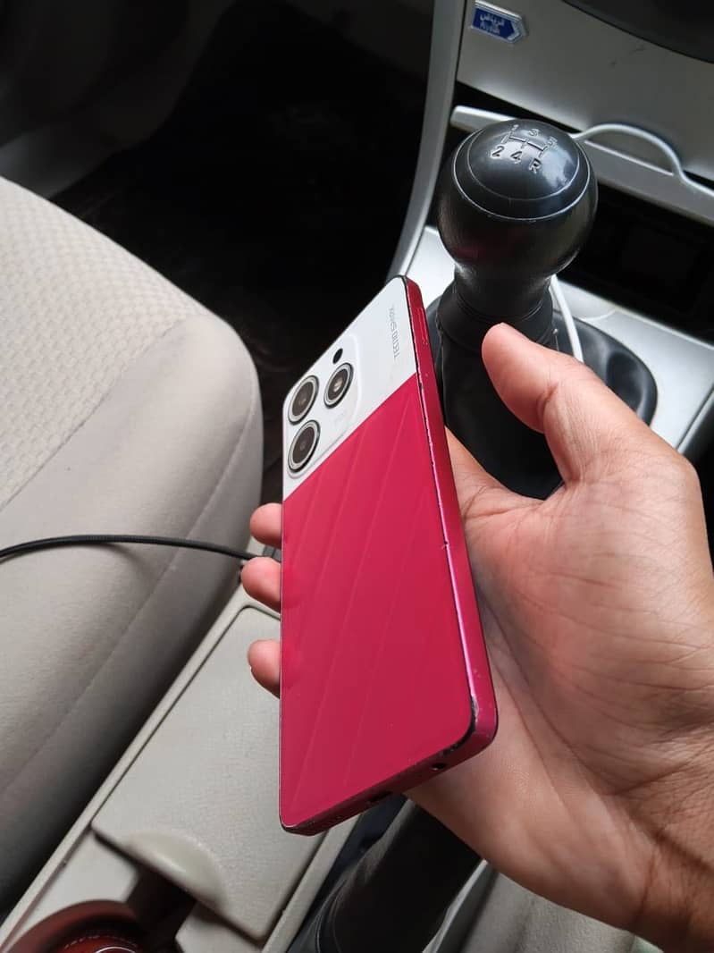 Tecno Spark 10 Pro 4