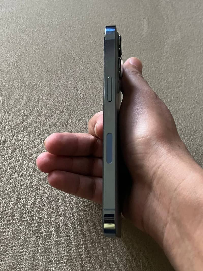 Apple iPhone 13 Pro 0