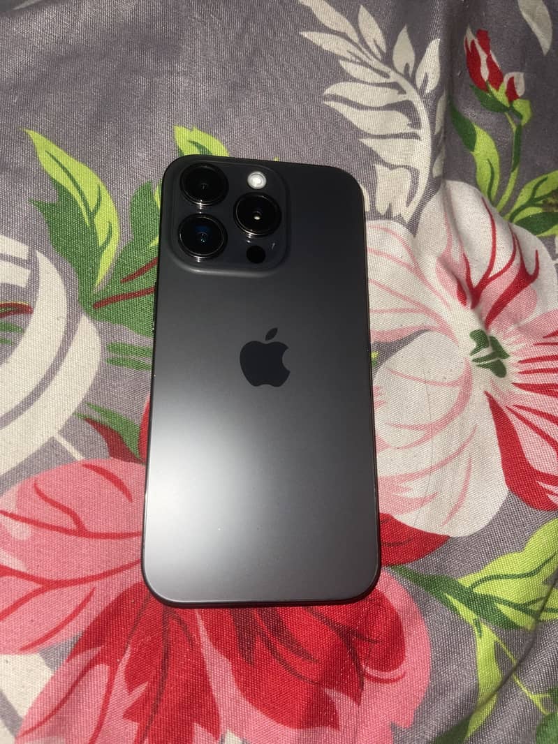 Apple iPhone 15 Pro 4