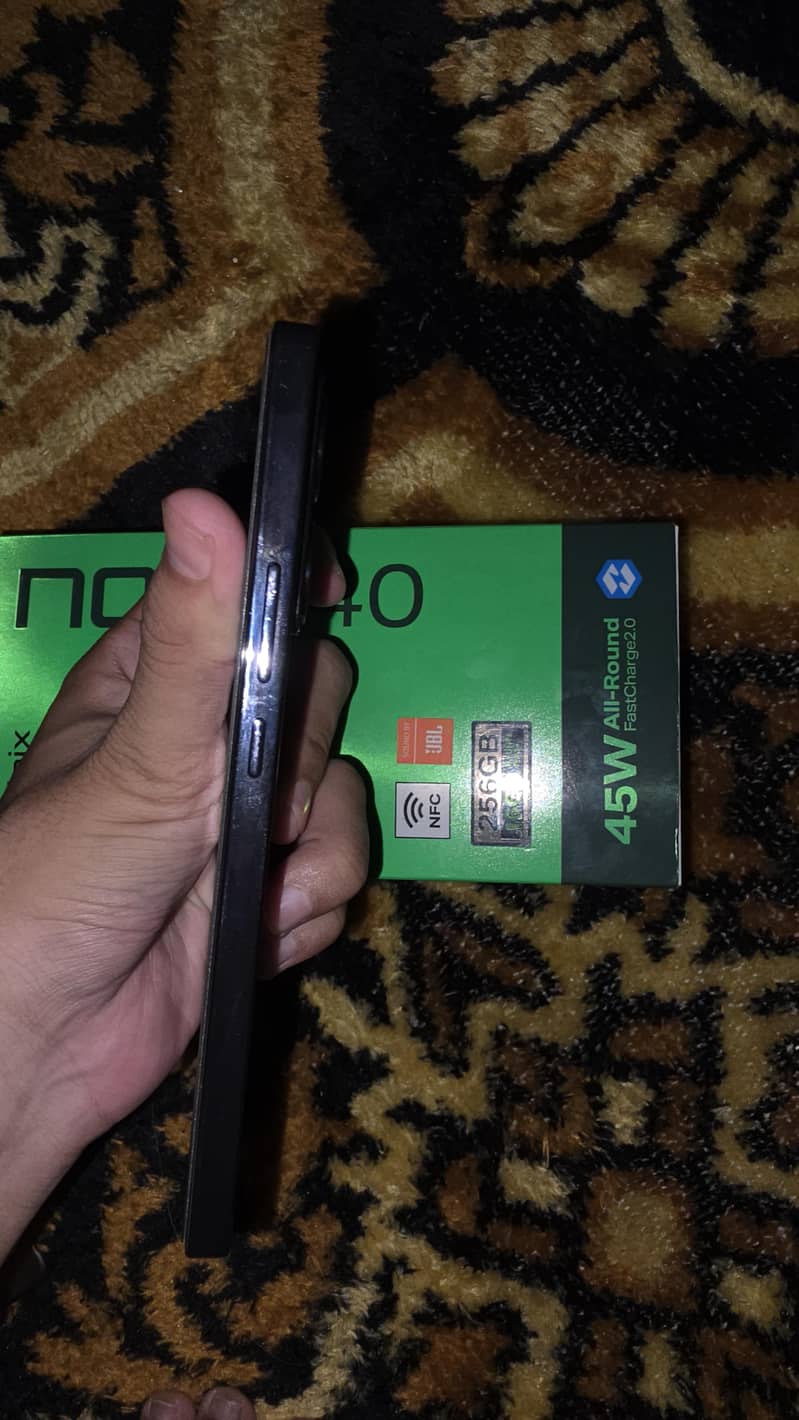Infinix Note 40 4