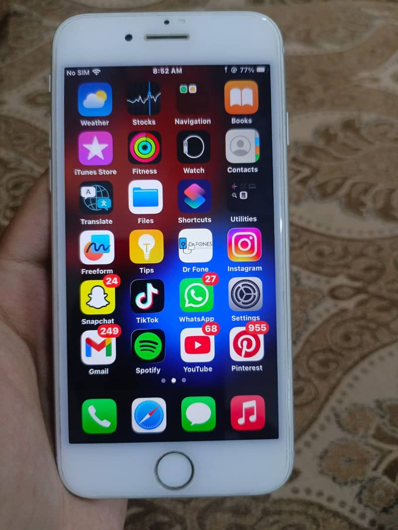Apple iPhone 8 4