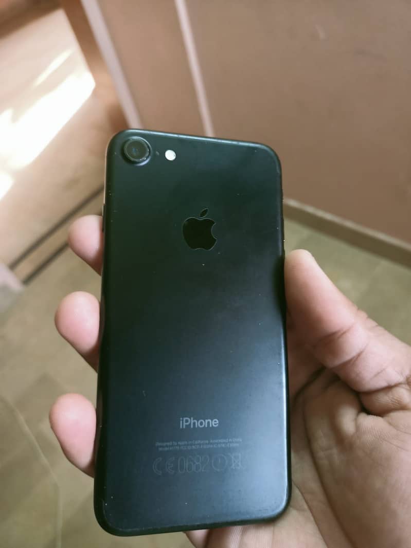 Apple iPhone 7 4