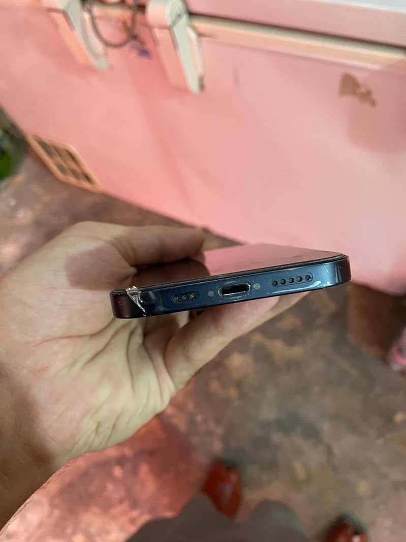Apple iPhone 12 2