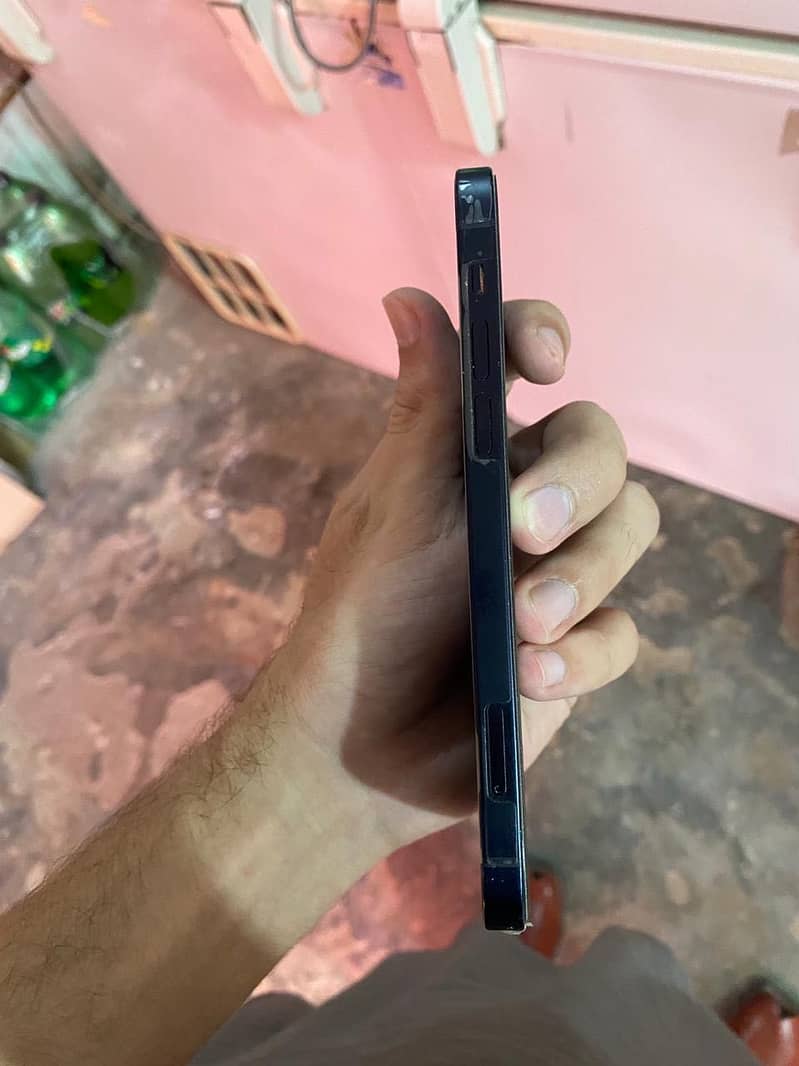 Apple iPhone 12 5