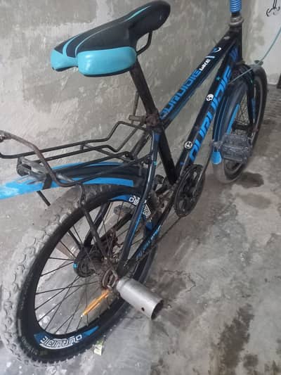 1st hand used cycle 10 by 9 all okay in working conditions