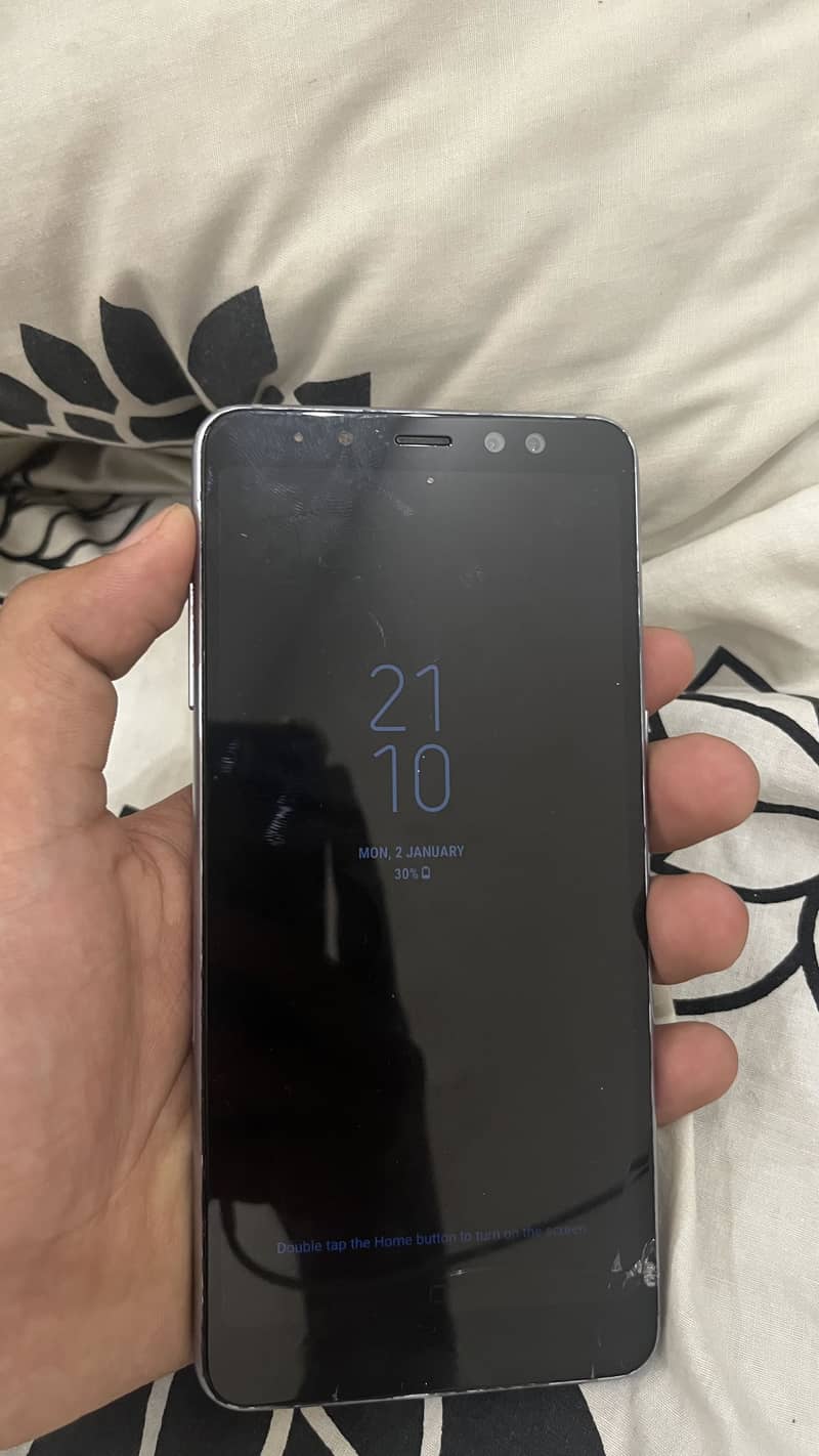 Samsung A8 Plus 4