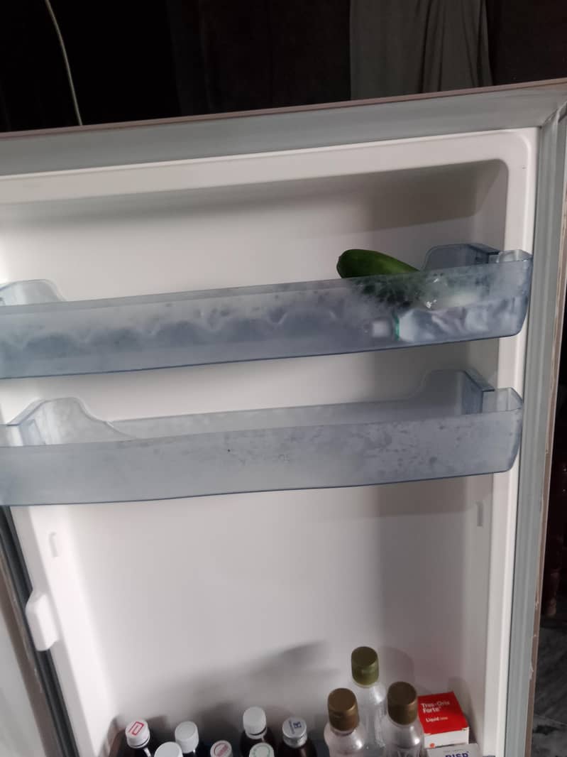 Refrigerator 4