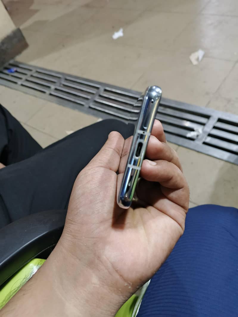 One Plus 9 Pro 4