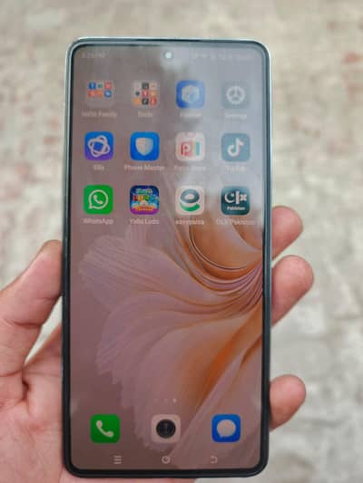 Tecno CAMON 20