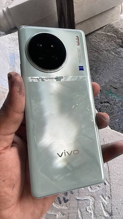 Vivo X90s