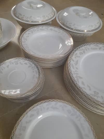 Glass dinner set and tea set