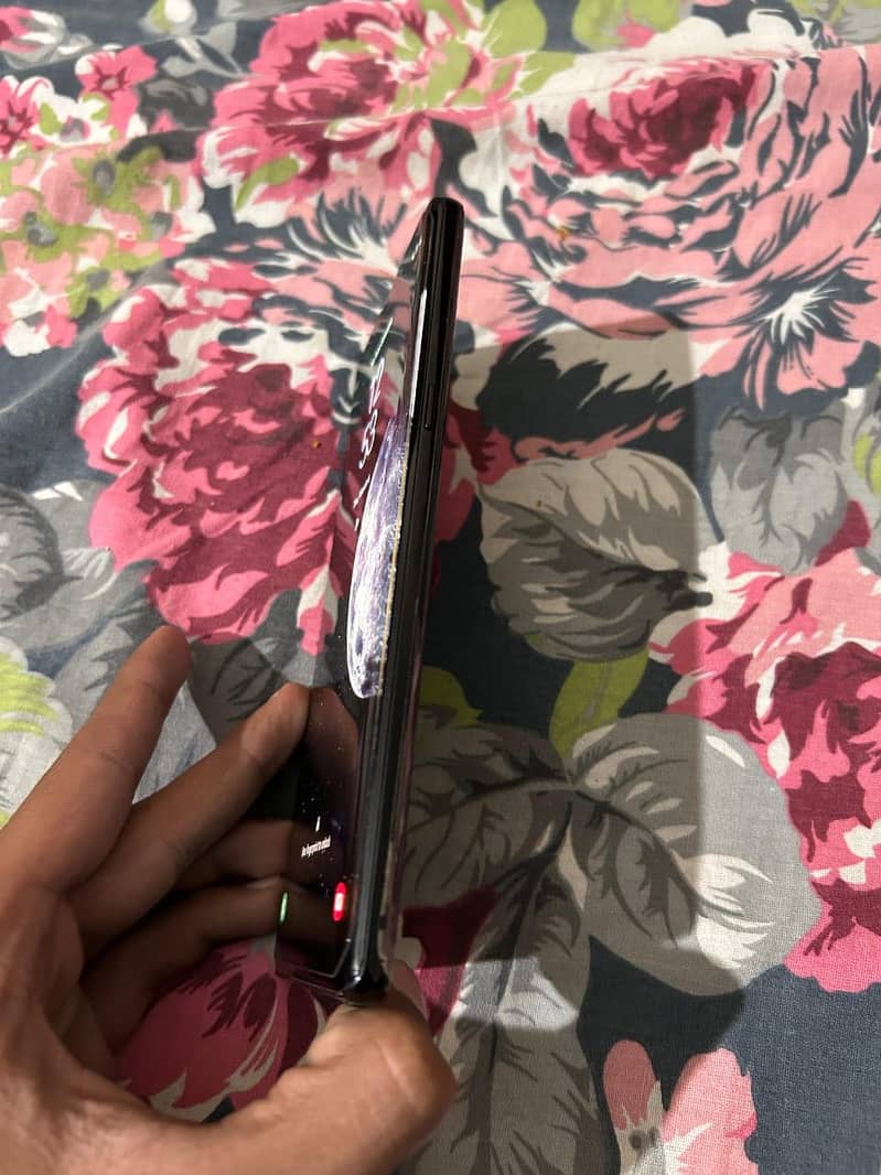 Samsung Mobile Note 8 4