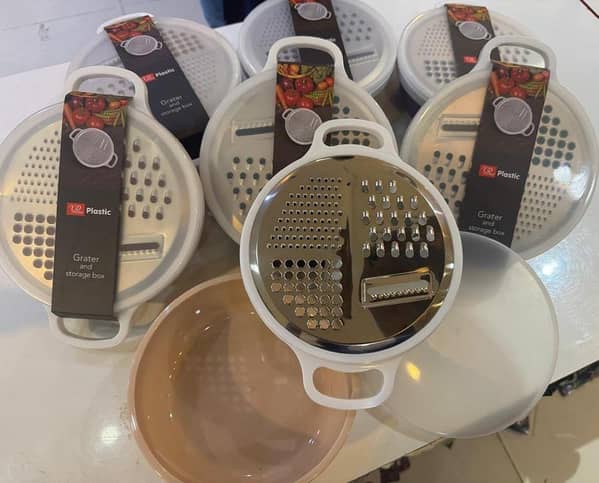 4 In 1 Multi Grater with Storage Case Kitchen Vegetable Fruit Cheese Grater Slicer Tool