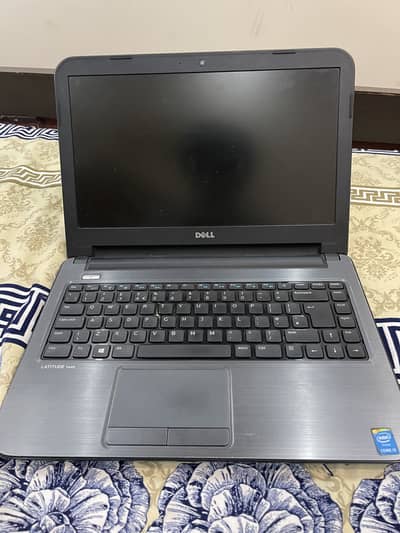 Dell laptop 8/256 grapic card installed