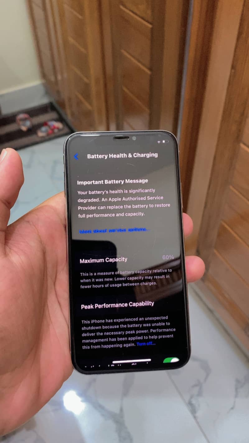 Apple iPhone X 4