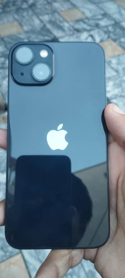 Apple iPhone 13