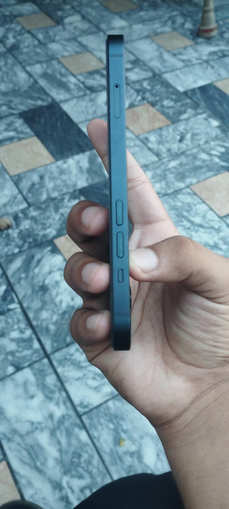 Apple iPhone 13 3