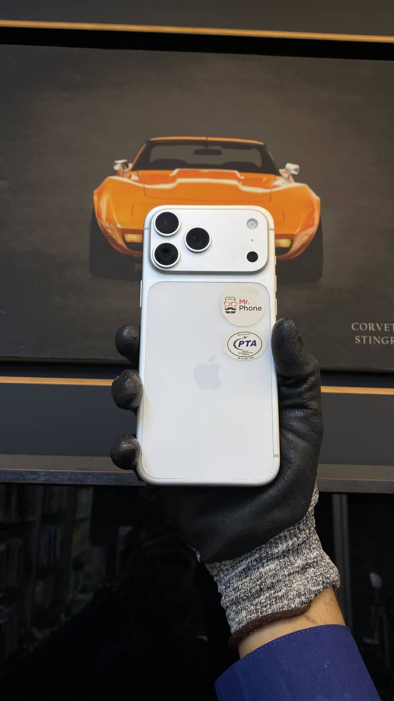 Apple iPhone 17 Pro Max 1