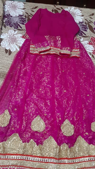 Barat and Mehendi Lehengha available one time usef
