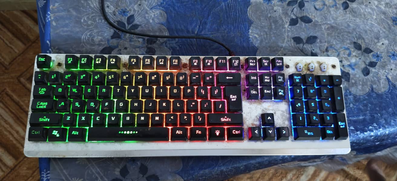Monitor with keyboard 1