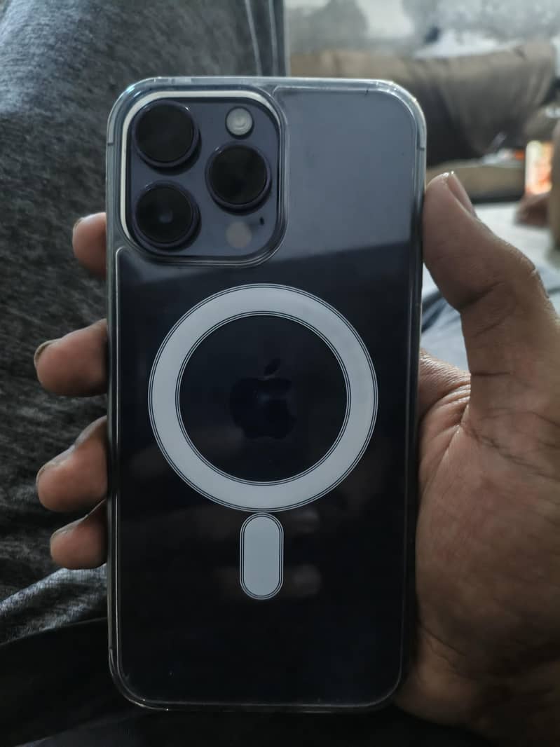 Apple iPhone 14 Pro Max 0