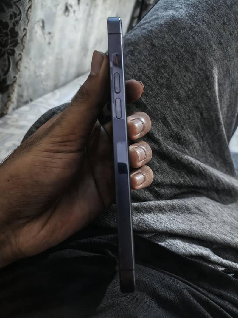 Apple iPhone 14 Pro Max 4