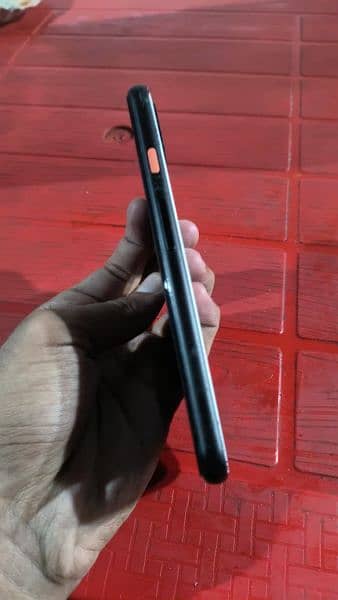 Google Pixel 4 3