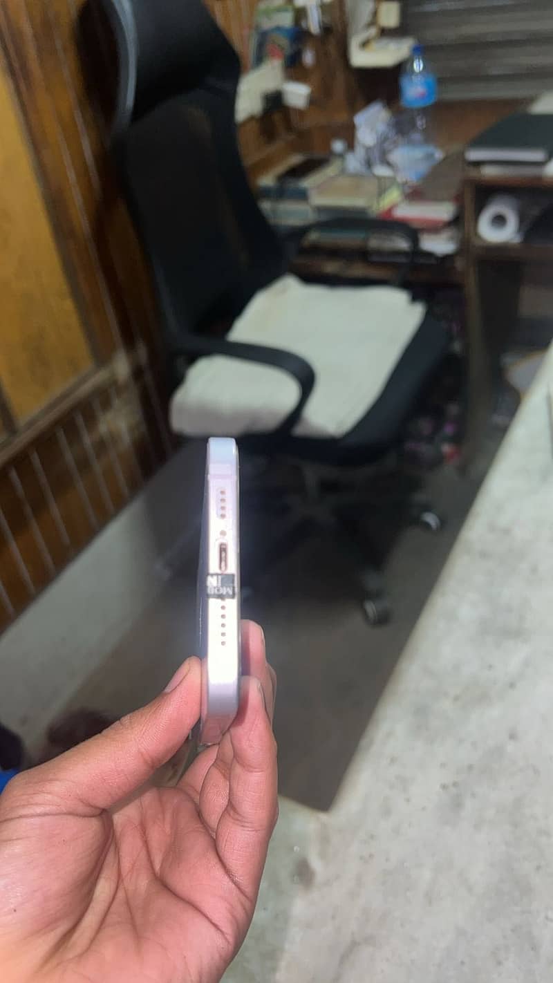 Apple iPhone 14 plus 3
