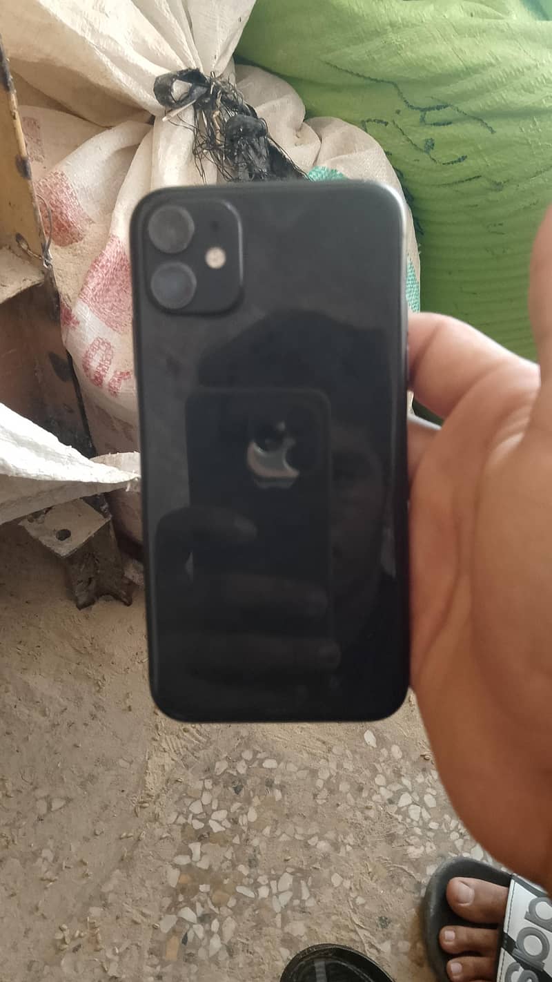 Apple iPhone 11 3