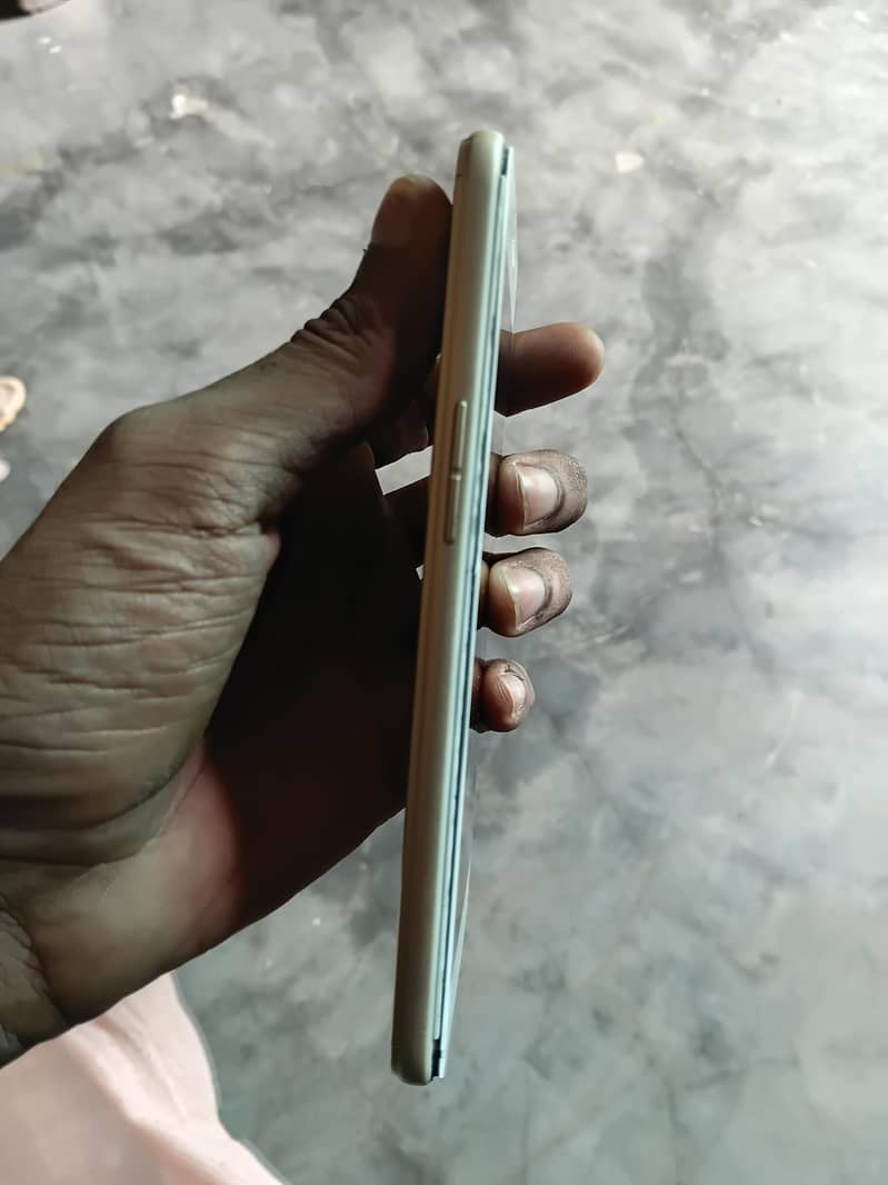OPPO A37 4