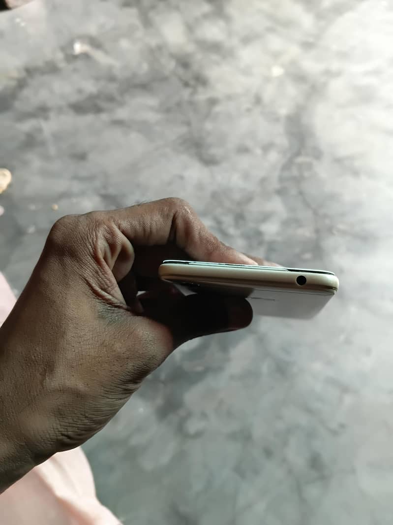 OPPO A37 6