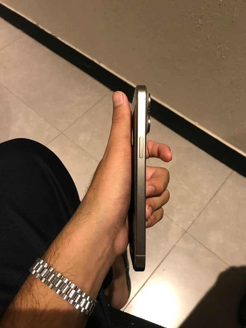 Apple iPhone 15 Pro Max 1