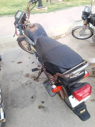 70cc 2015 1st owner Karachi no. Sealed Engine cplc clear Genuine