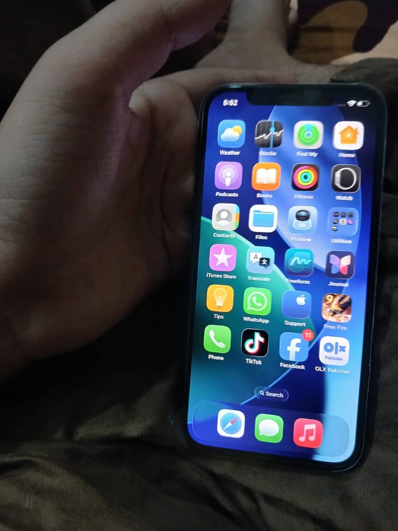 Apple iPhone 12 0
