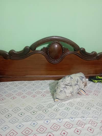 4 pes bedroom furniture set urgent sale