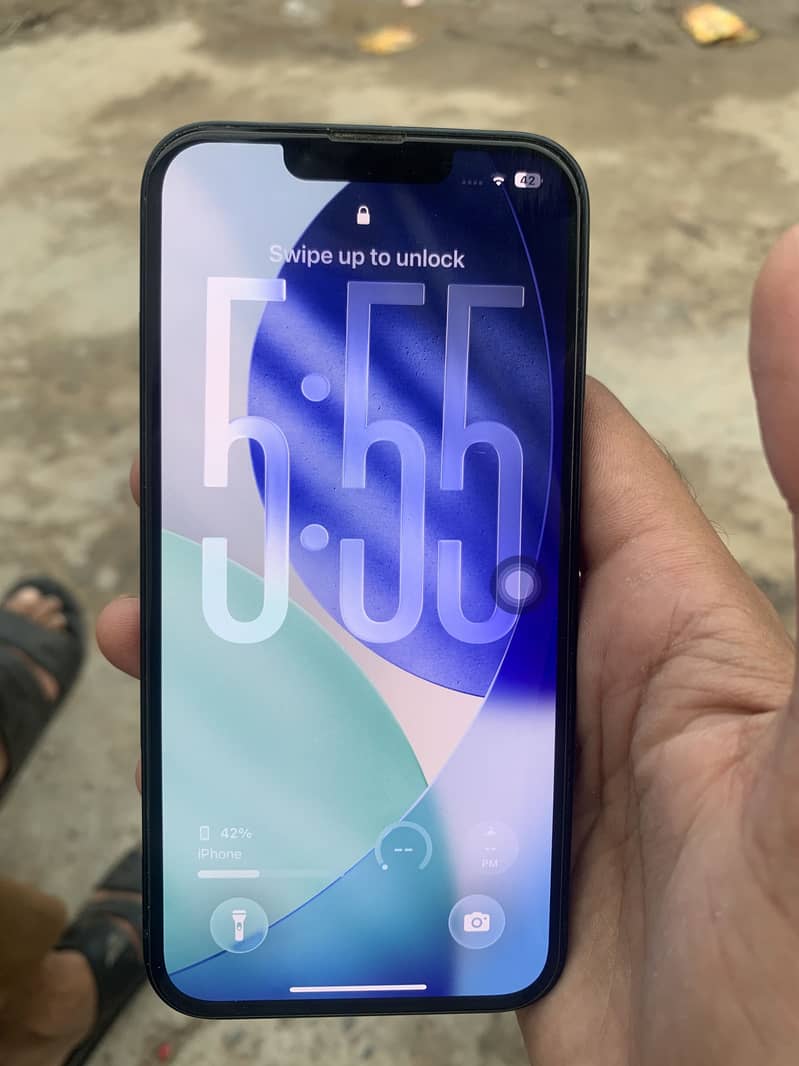 Apple iPhone 13 0