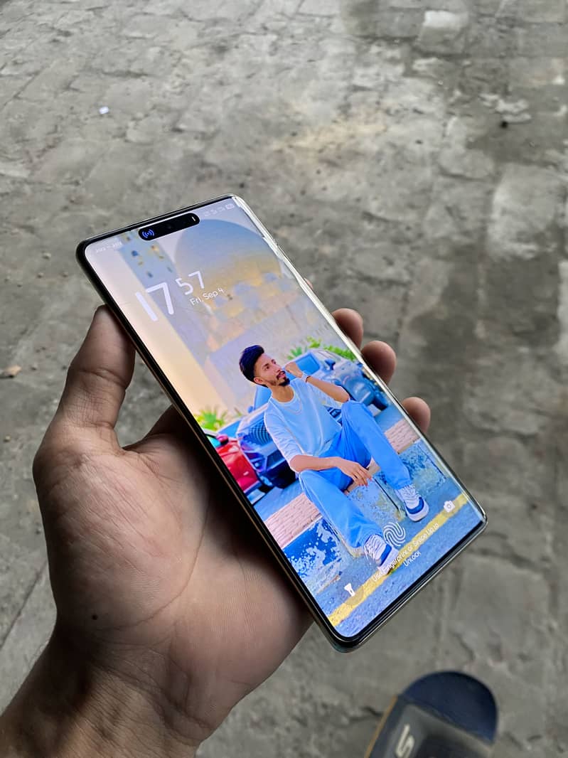 Infinix note 40 pro 3