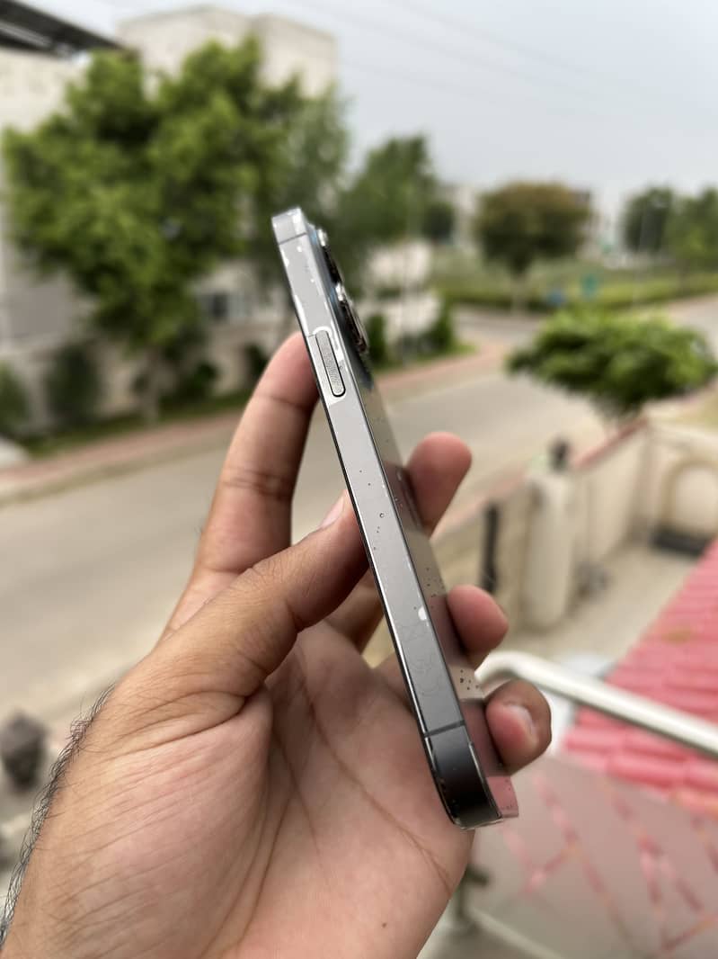 Apple iPhone 13 Pro 5