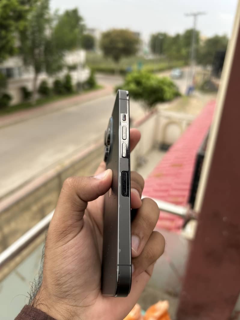 Apple iPhone 13 Pro 10