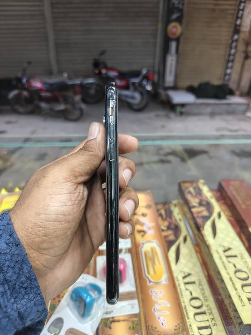 Apple iPhone X PTA approved 5