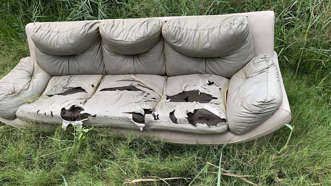3 seater leather sofa 1